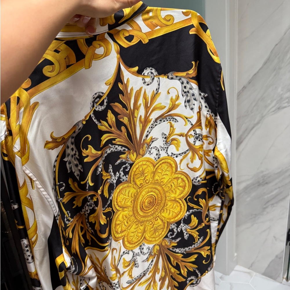 Men's Versace Silk Button Up - Picture 2 of 2